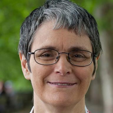 Deborah Arnott