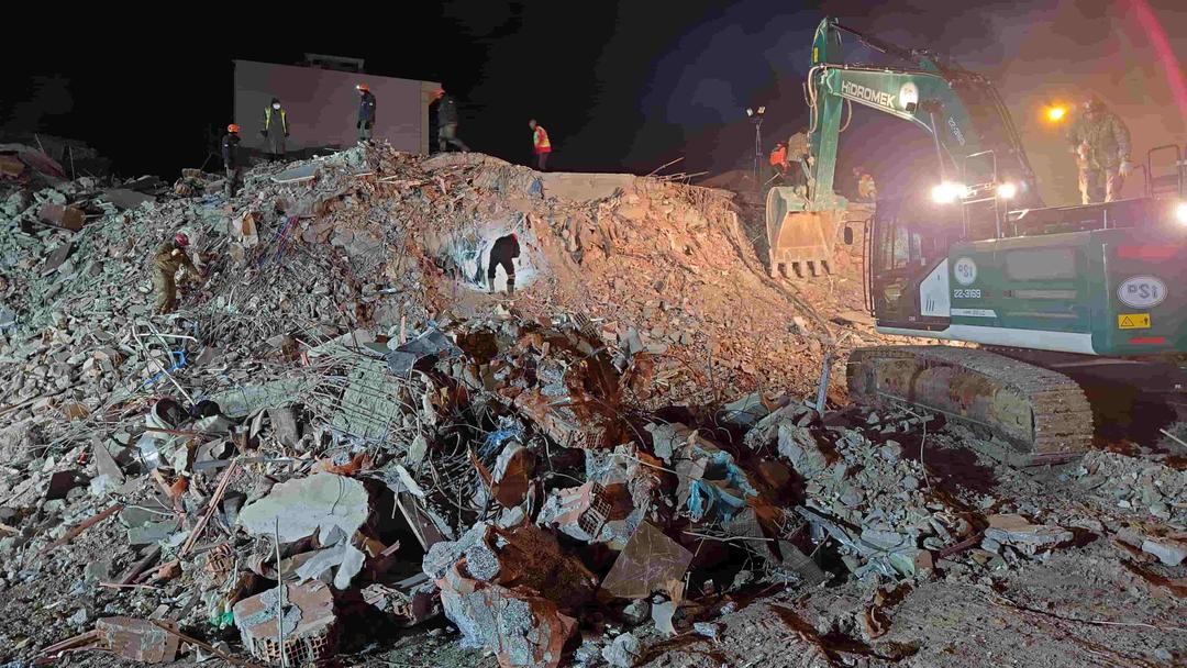 Turkey Opens First Major Trial Into Earthquake Deaths