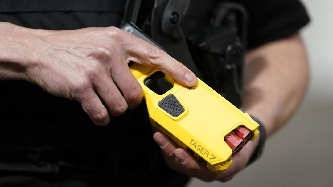 UK Prison Officers Demand Stun Guns After Inmate Attack
