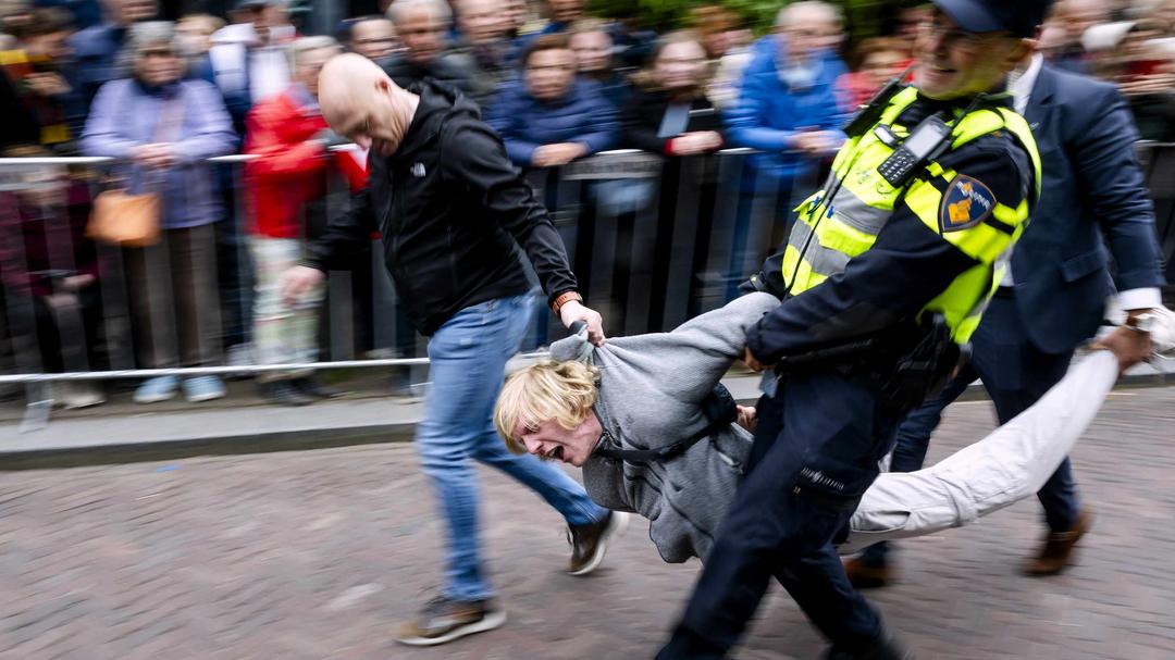Dutch WWII Event Marked by Pro-Palestinian Protests