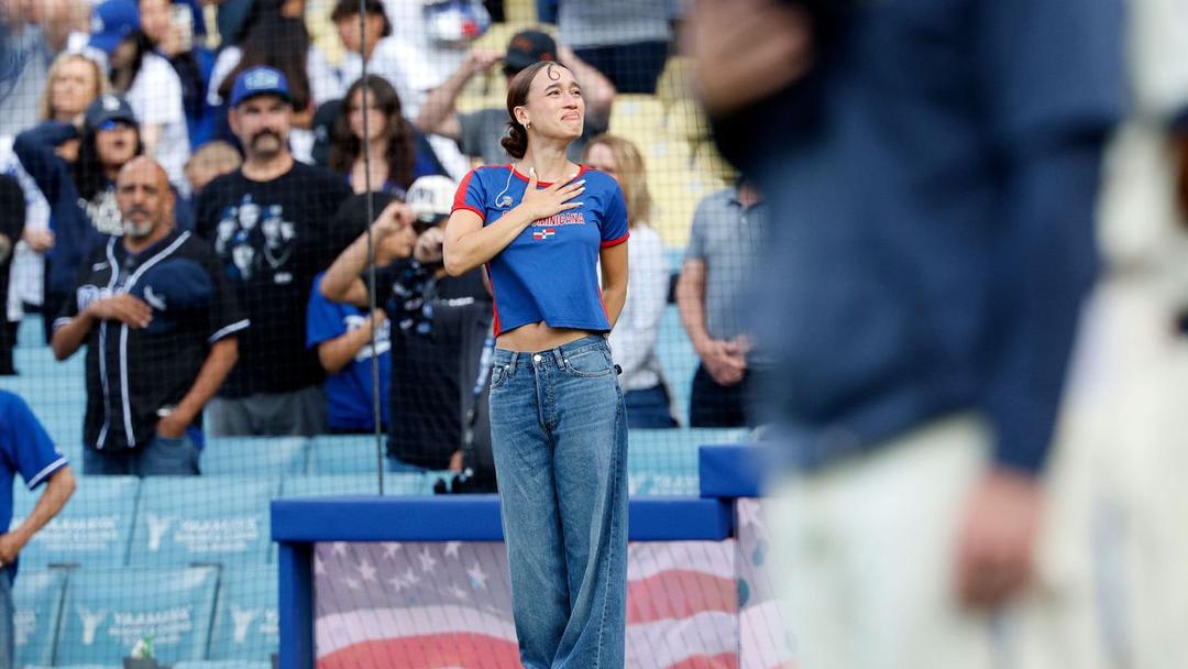 Singer Nezza Performs Anthem in Spanish at Dodgers Game