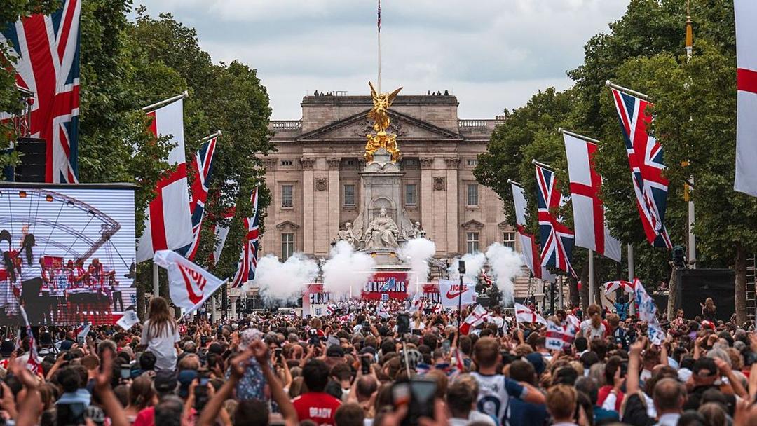 Thousands Gather in London to Celebrate Women's Euro Win