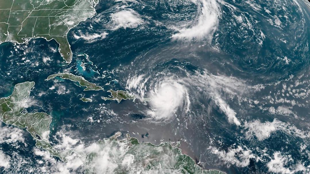 Hurricane Erin Rapidly Intensifies to Category 5 Storm