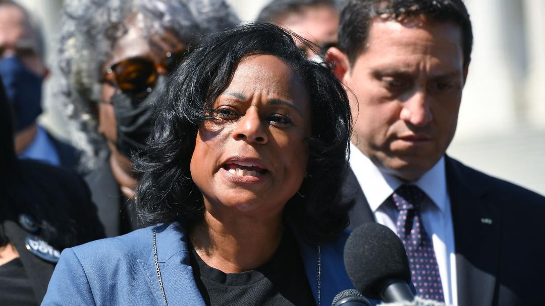 Texas Democrat Stays Overnight in House Chamber Amid Redistricting Dispute