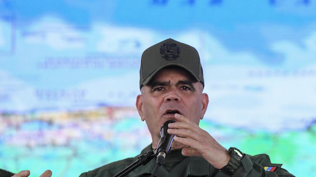 Venezuela Deploys Warships Amid US Naval Buildup in the Caribbean