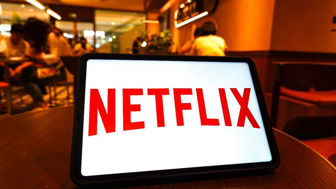 Musk Backs Calls for Netflix Boycott