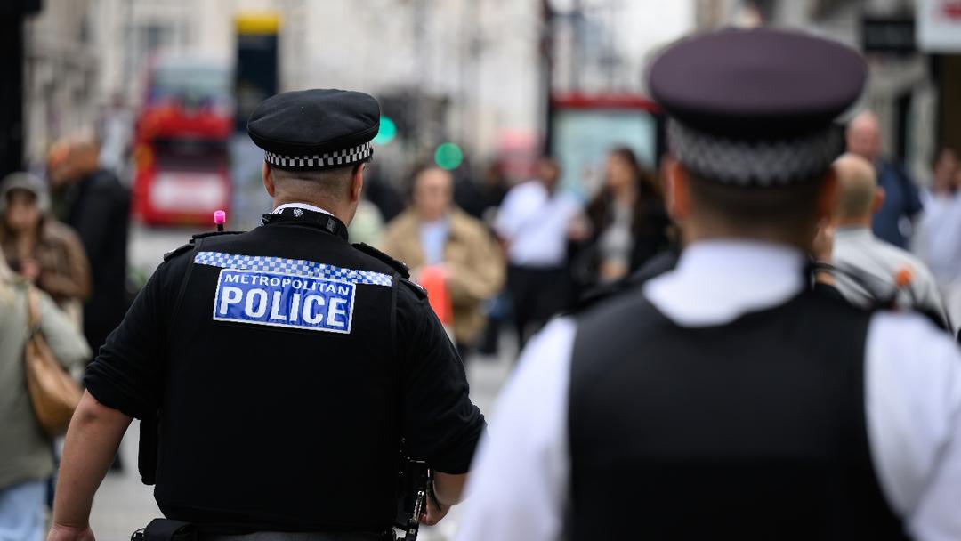 UK: Police Bust International Phone Smuggling Ring