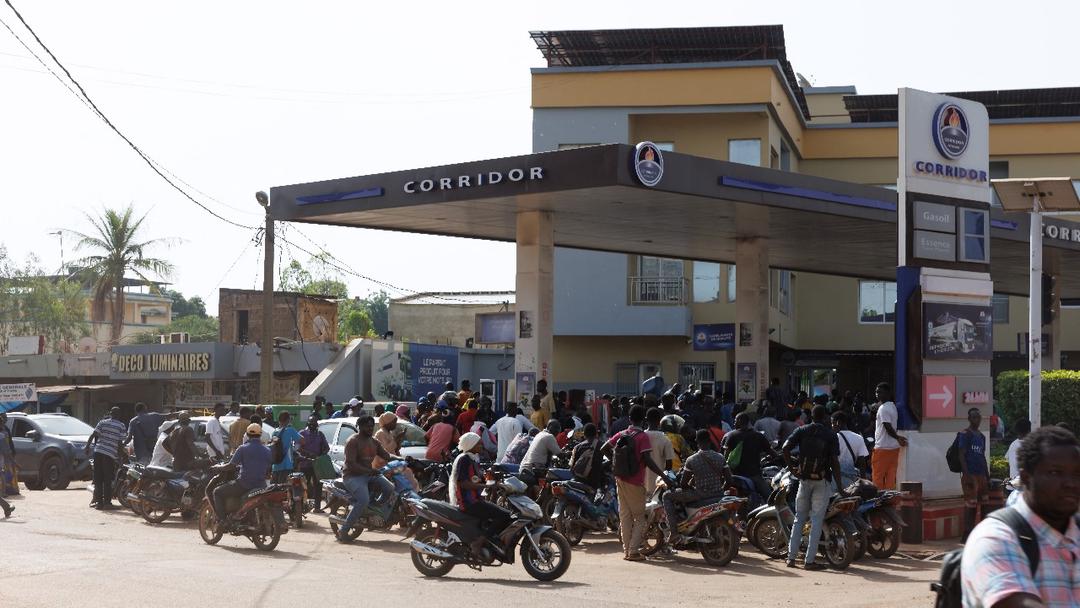 US Urges Americans to Leave Mali Amid Jihadist Blockades