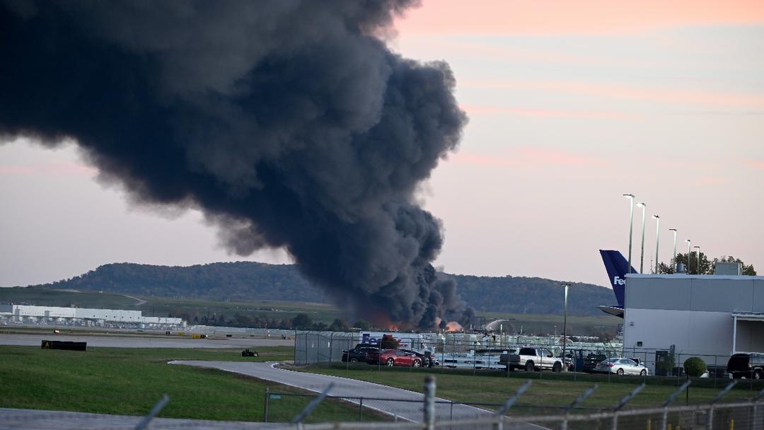 UPS Cargo Plane Crashes in Louisville, 7 Dead, 11 Injured