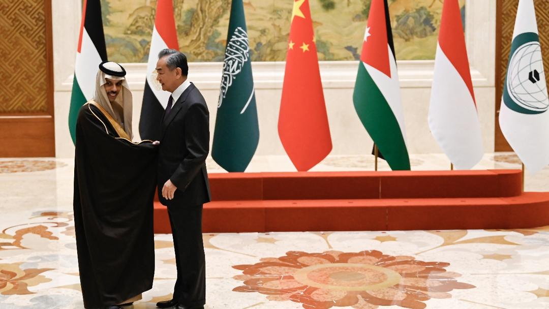 China's Wang Yi Meets Saudi Foreign Minister During Mideast Tour