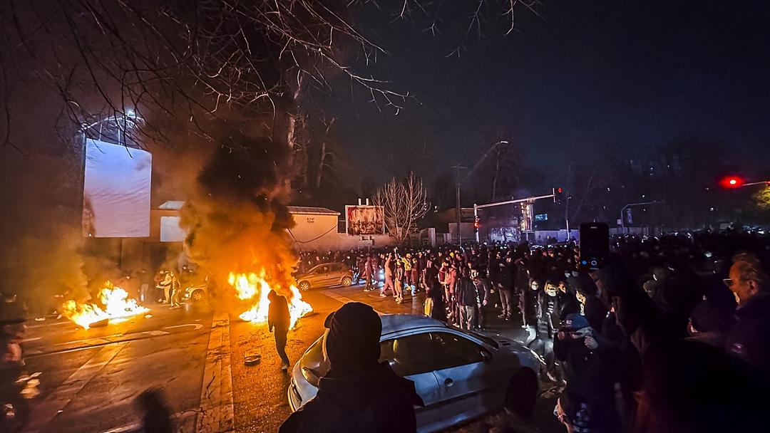 Iran Arrests 100 Protesters as Army Pledges to Protect 'National Interests'