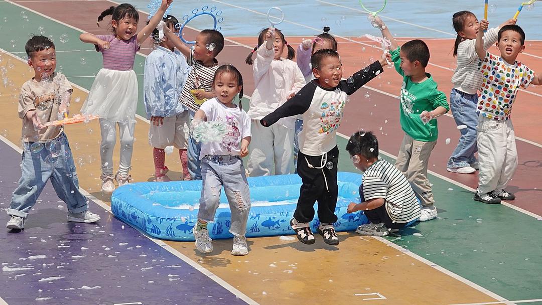 China's Population Falls 3.4M, Births Hit Lowest Rate Since 1949