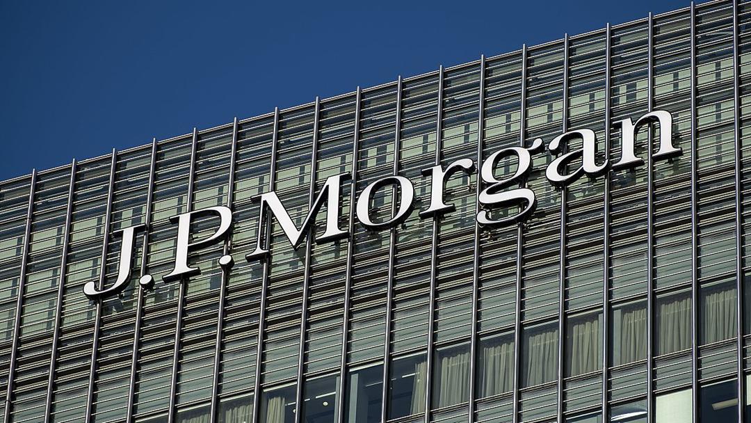Trump to Sue JPMorgan Over Alleged Banking Restrictions