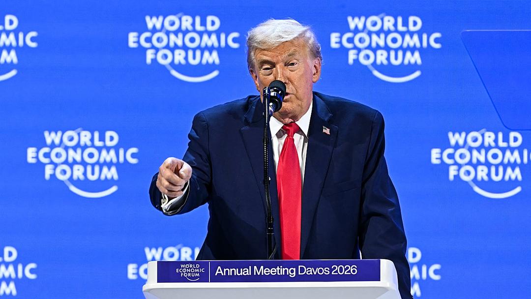 Trump Seeks Greenland Talks, Warns Europe at Davos