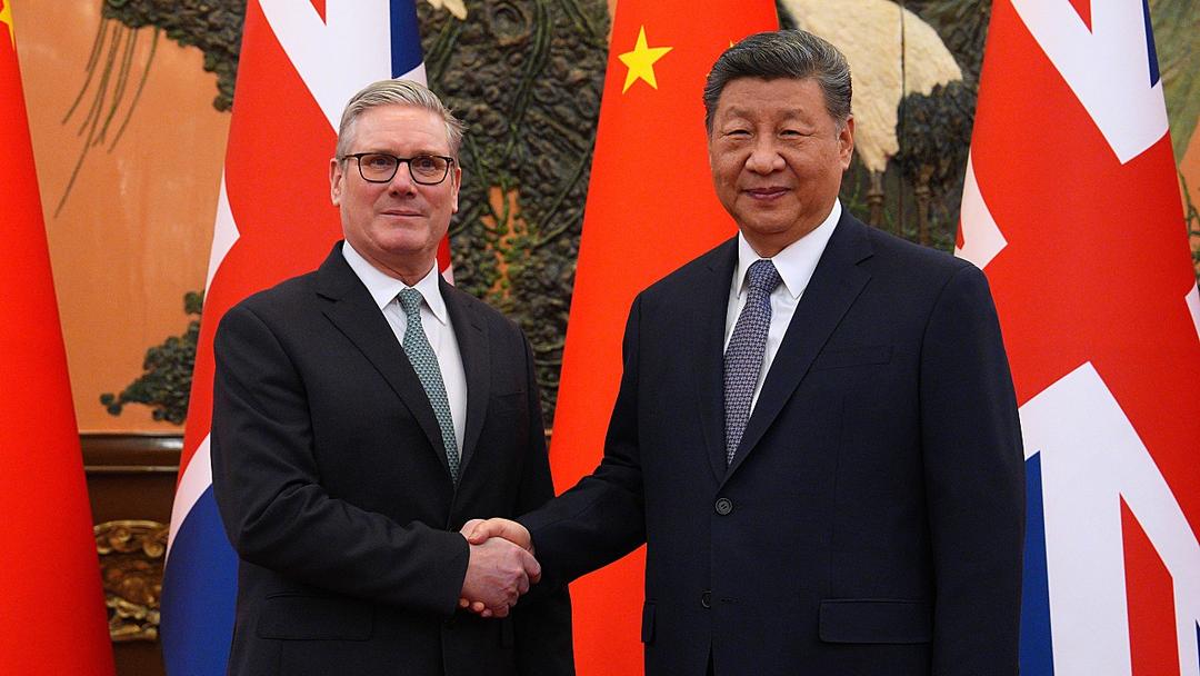 Starmer Meets Xi in First UK PM Visit to China in Eight Years