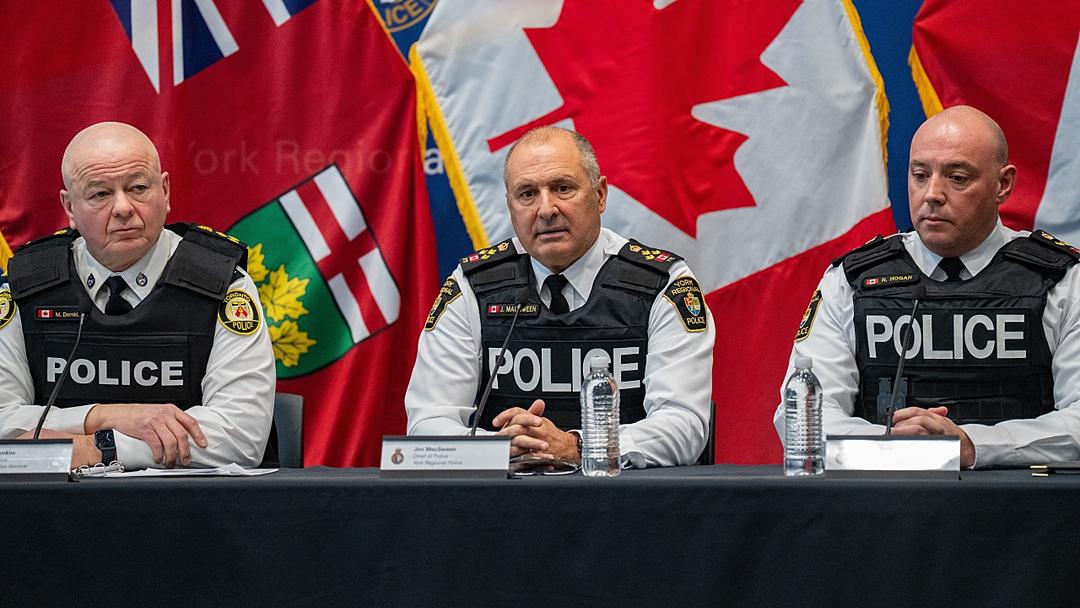 Canada: Eight Toronto Officers Arrested in Organized Crime Probe