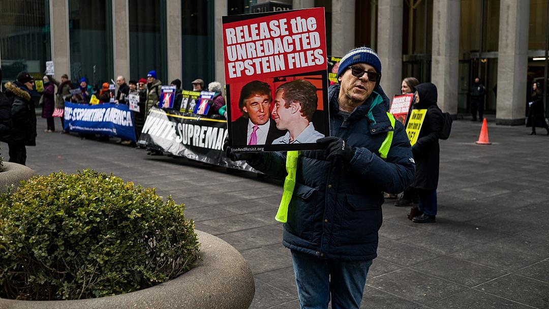 Trump Tipped Police on Epstein in 2006, Files Allege