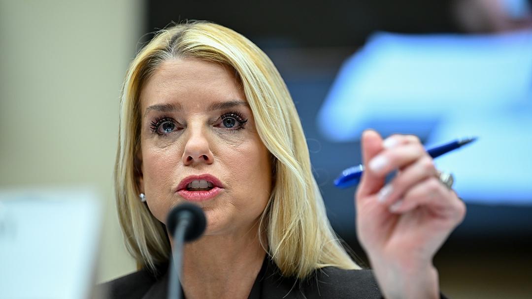 Bondi Responds to Bipartisan Criticism Over Epstein Probe