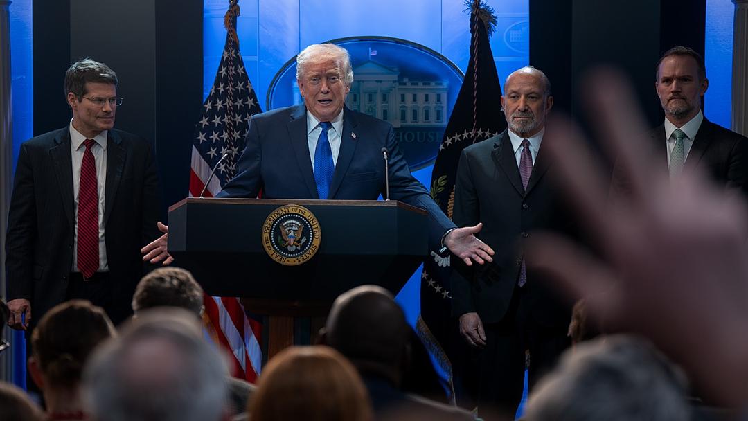 Trump to Raise Tariffs to 15% After Supreme Court Defeat