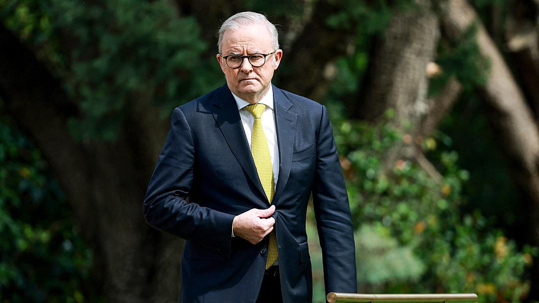 Australian PM Evacuated After Shen Yun Bomb Threat