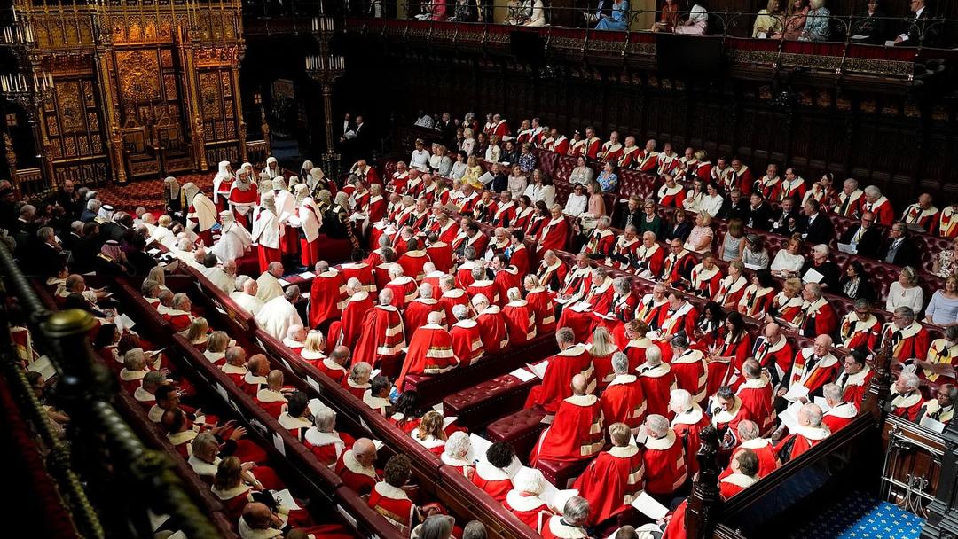 UK Ends Hereditary Peers' Right to Sit in House of Lords