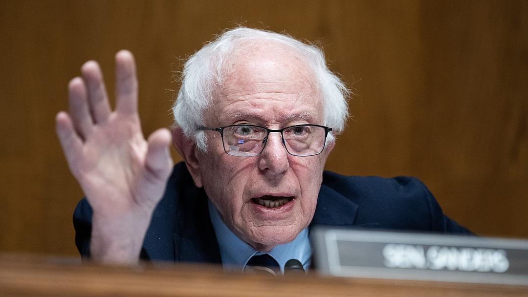 Bernie Sanders Calls for a Moratorium on AI Data Centers