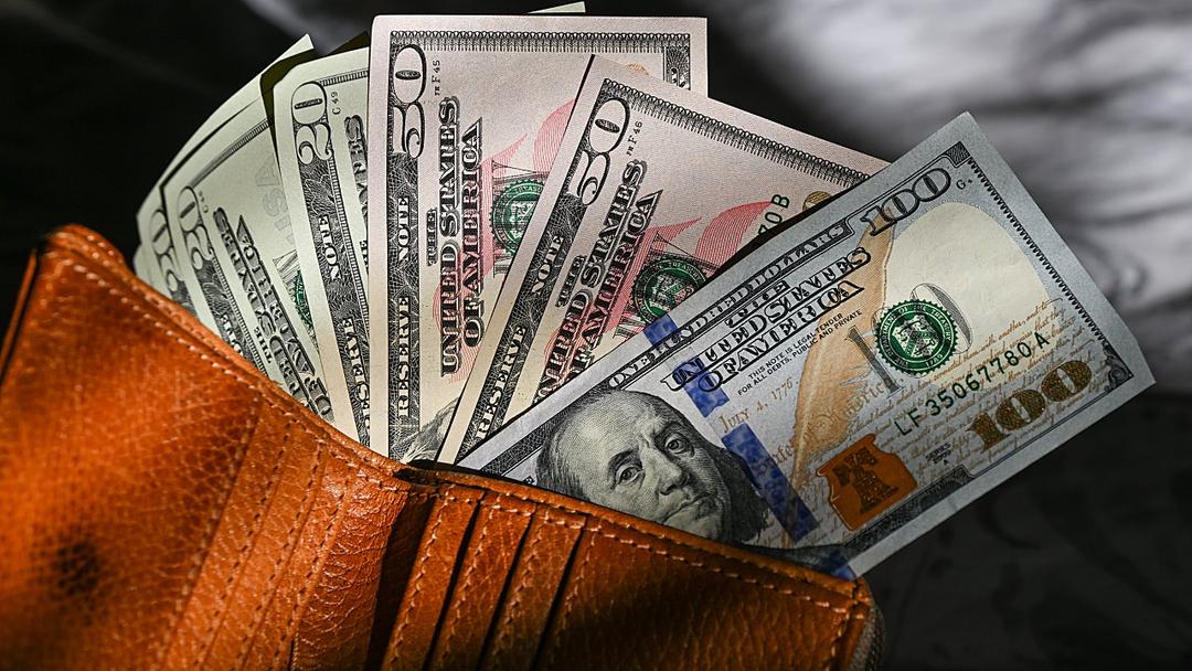 US National Debt Tops $39 Trillion