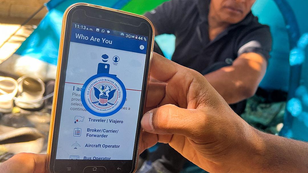 Judge Rules DHS Emails to 900K Migrants Were Unlawful