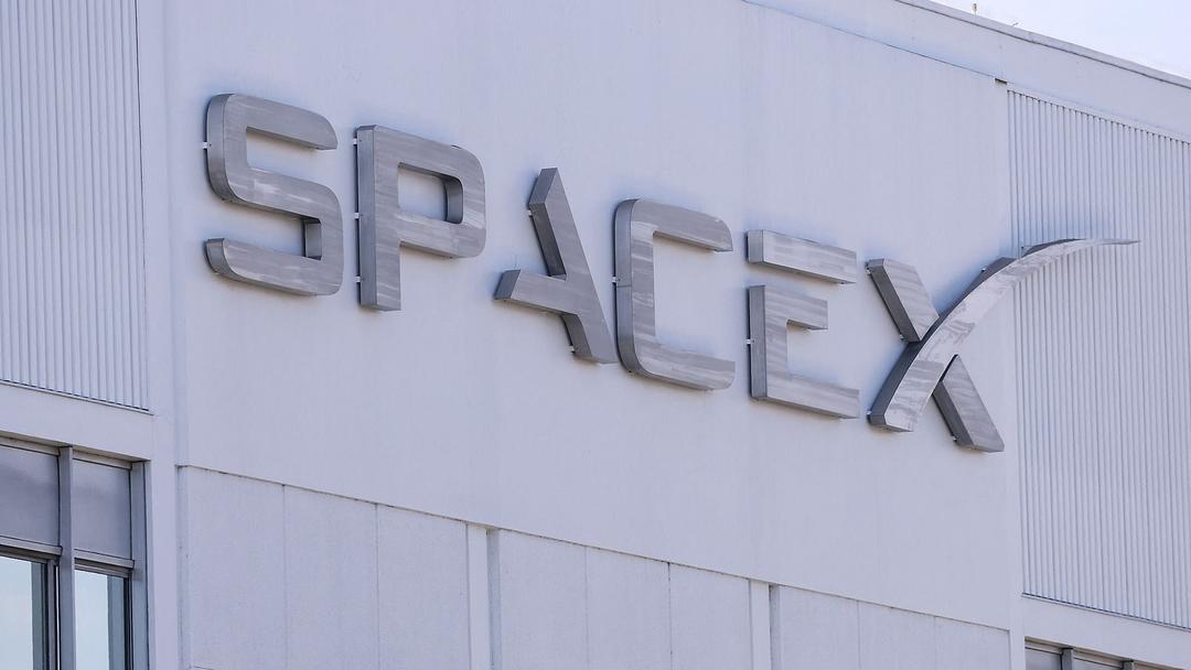 Report: SpaceX Files for Record $1.75T IPO
