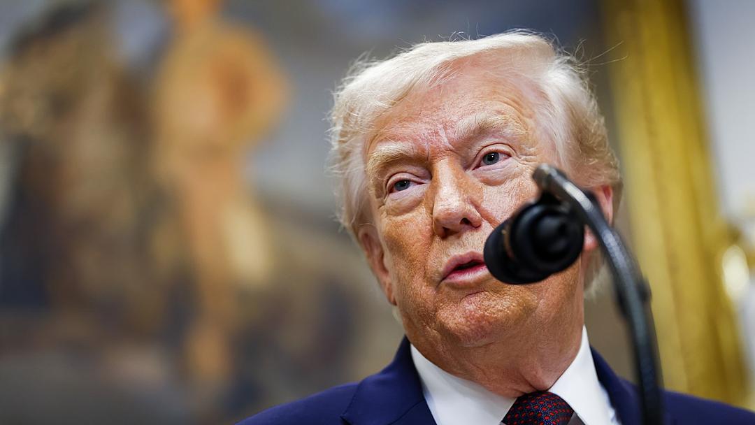Trump Imposes 100% Tariffs on Patented Drugs