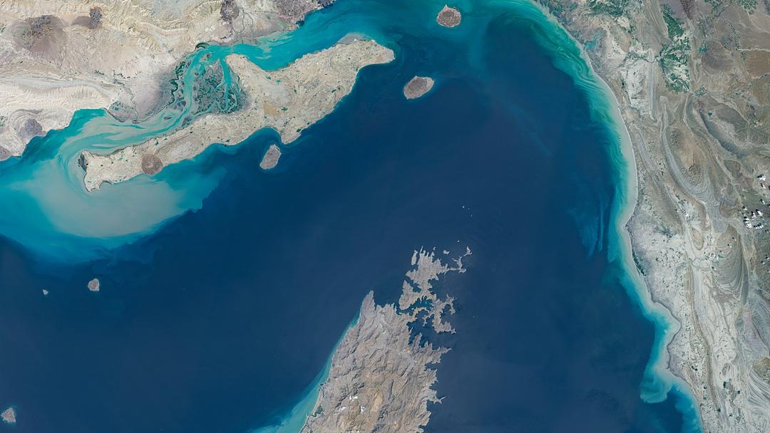 PRC Officials, Trump Comment on Strait of Hormuz Blockade
