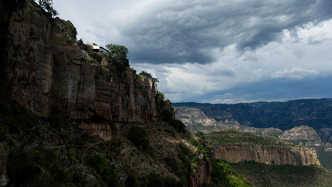 US and Mexican Officials Die in Chihuahua Car Crash