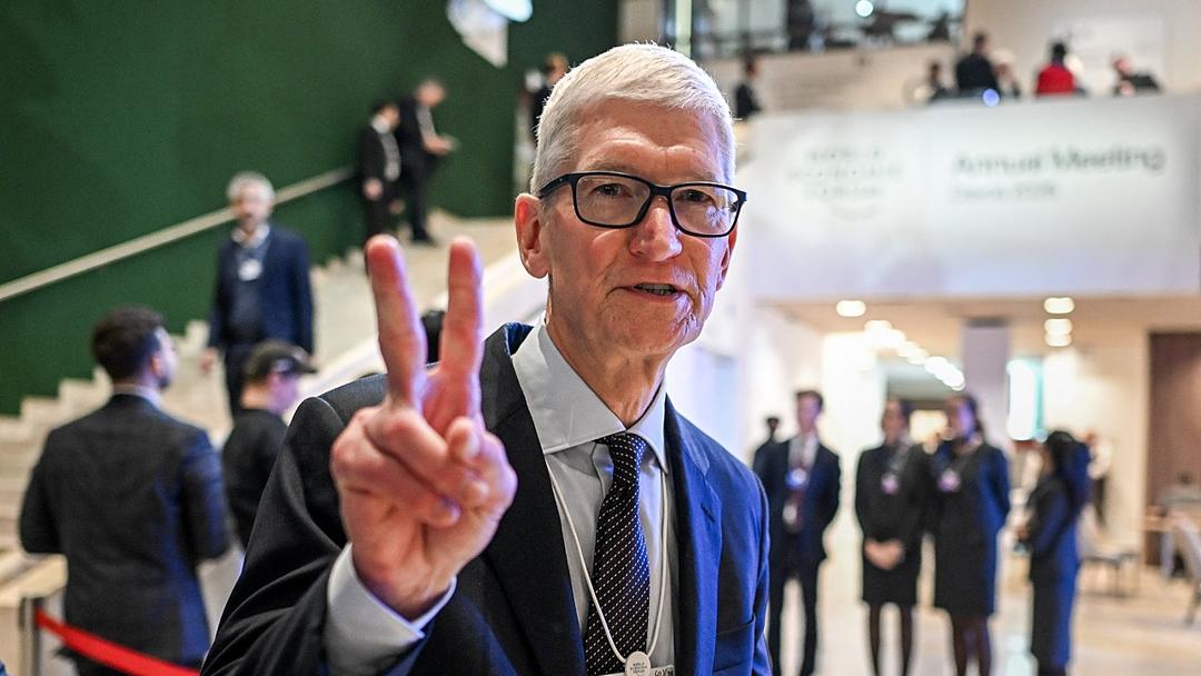 Tim Cook Steps Down as Apple CEO
