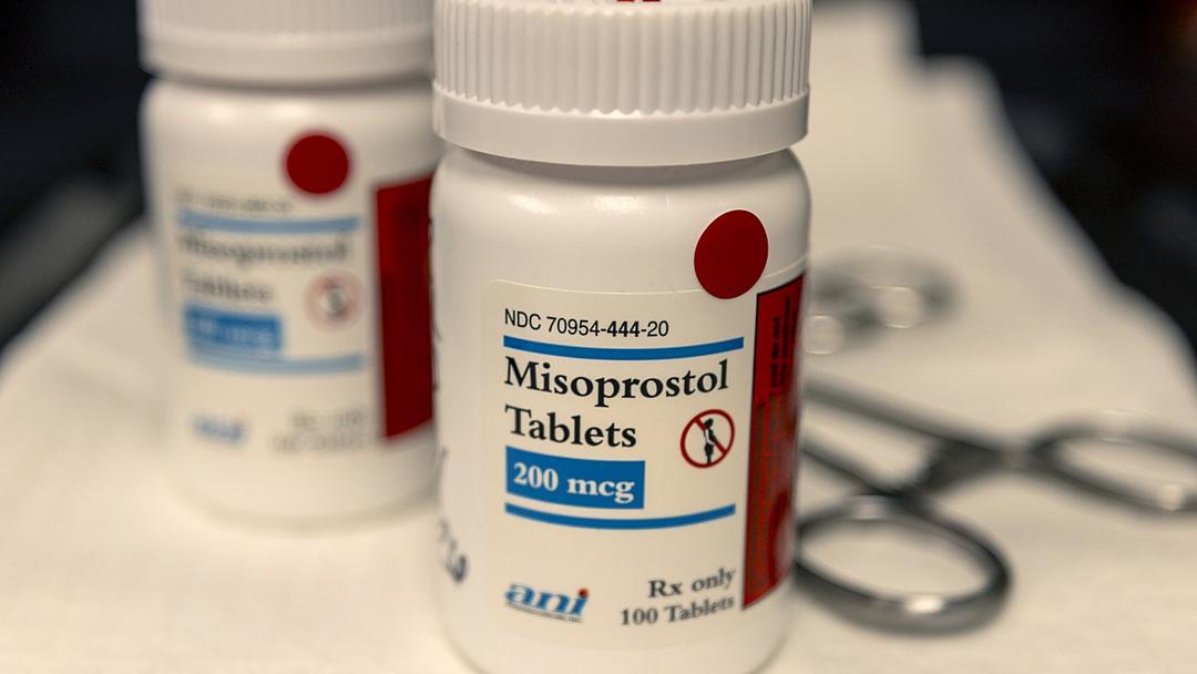 Supreme Court Temporarily Extends Mail Access to Abortion Pill