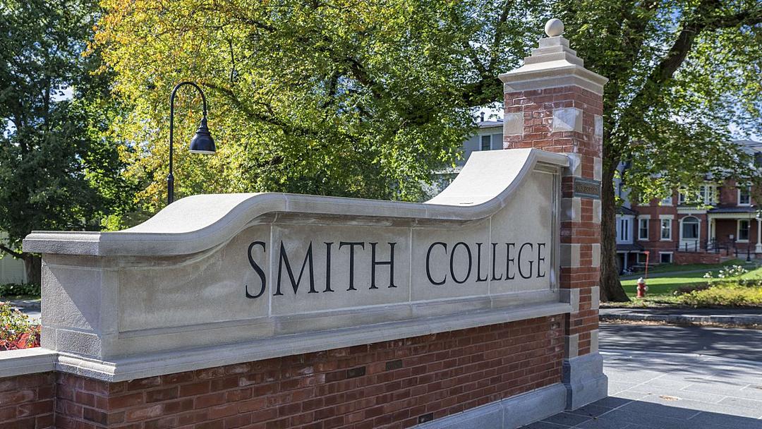 Feds Probe Smith College Over Transgender Admissions Policy