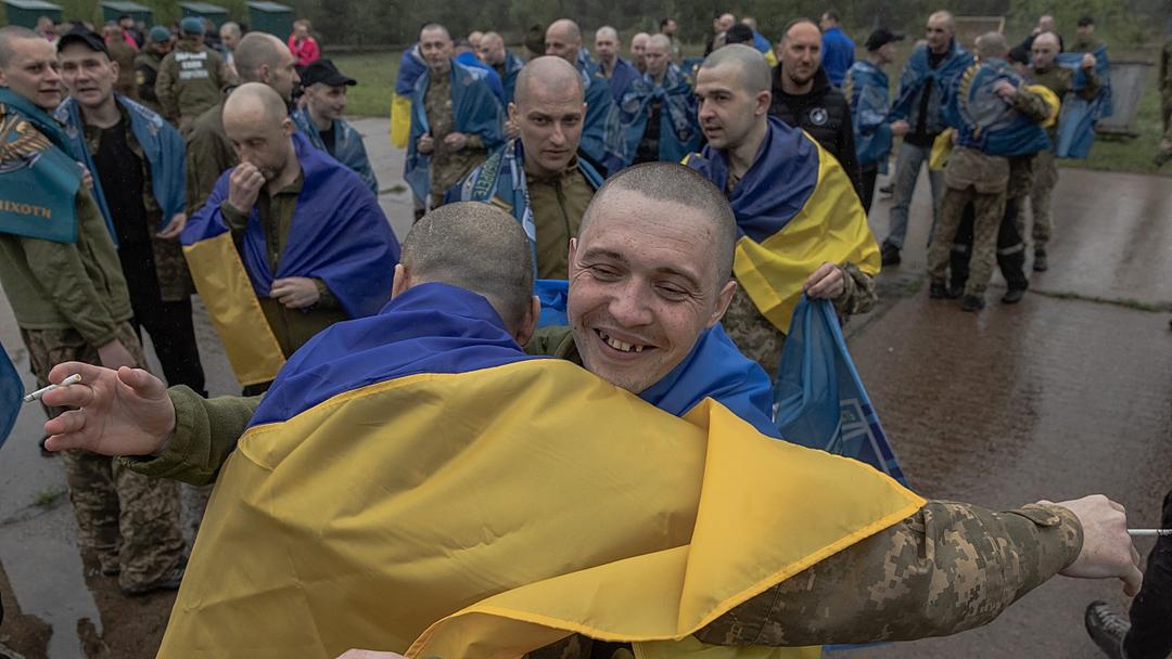 Russia, Ukraine Complete First Phase of Prisoner Swap