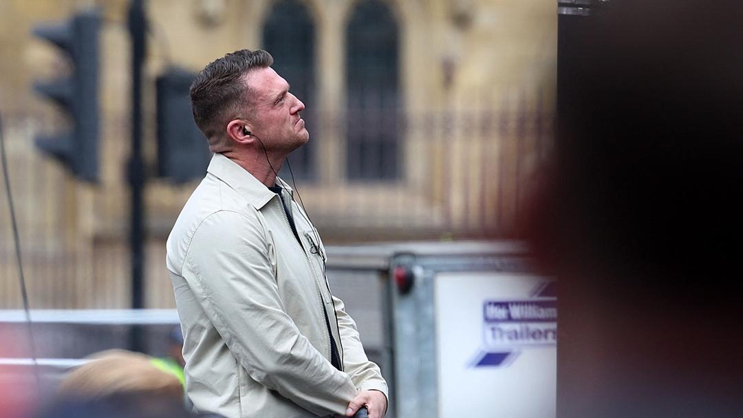 UK Bars 11 Foreigners Amid Tommy Robinson March