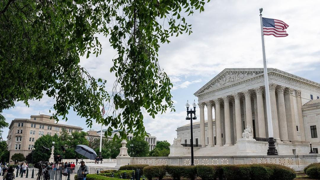 Supreme Court Blocks Alabama Execution of Disabled Inmate