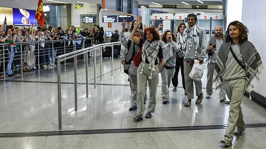 Israel Intercepts Gaza Flotilla, Deports 422 Activists