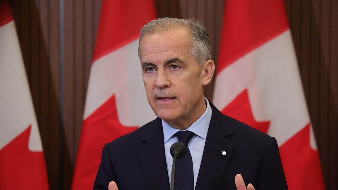 Carney Likens 'Dangerous Bluff' Alberta Referendum to Brexit