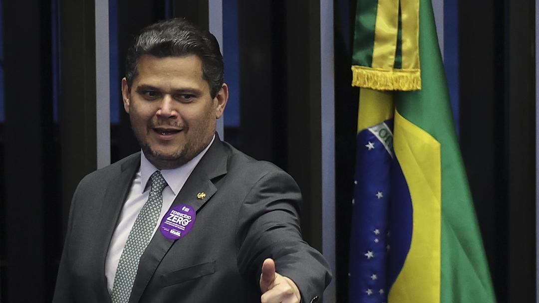 Brazilian Senate Weighs Proposals for Workweek Reform
