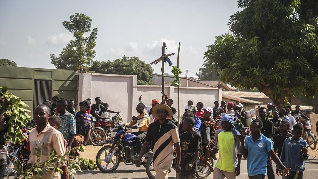 DR Congo: IS-Linked ADF Kills 16 Amid Ebola Crisis