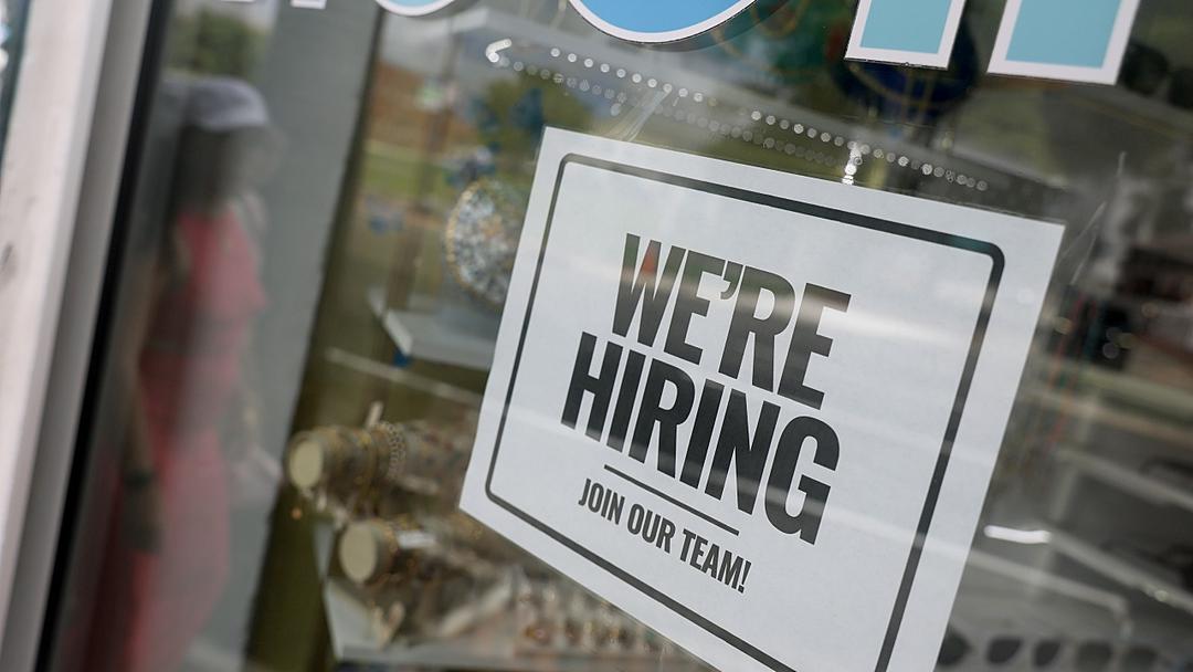 US Doubles Forecasts by Adding 172K Jobs in May