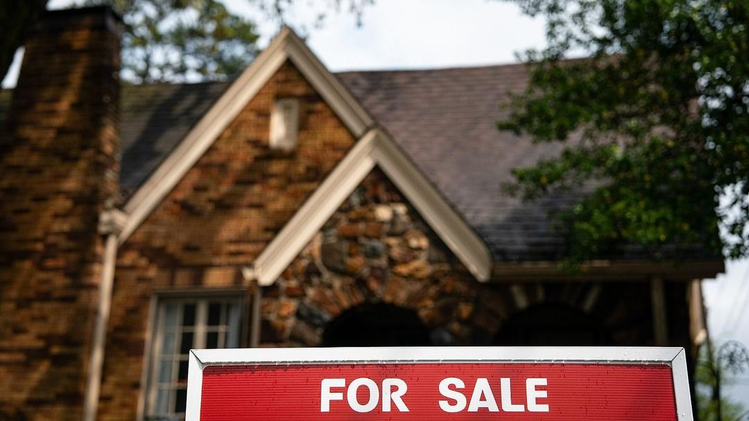 Report: American Dream Fading for Most US Adults