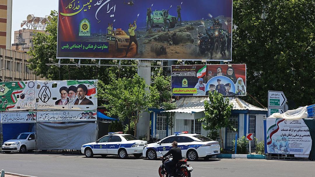 Iranian Officials Warn of Wider Escalation as Trump Describes Covert Oil Operation