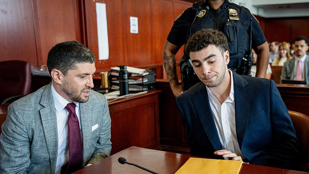Mangione Defense Drops Psychiatric Plea in Murder Trial