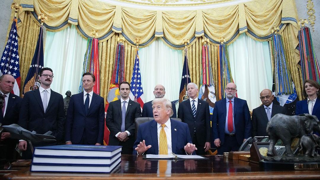 Trump Says GM, Ford to Shift to Missile Production