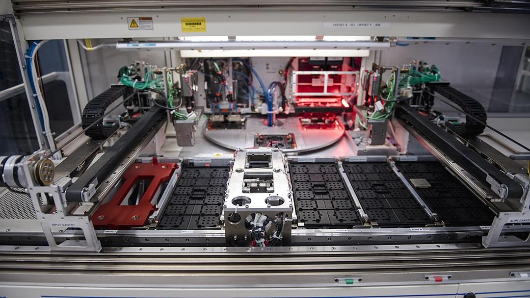 IBM Unveils World's First Sub-1 Nanometer Chip Technology