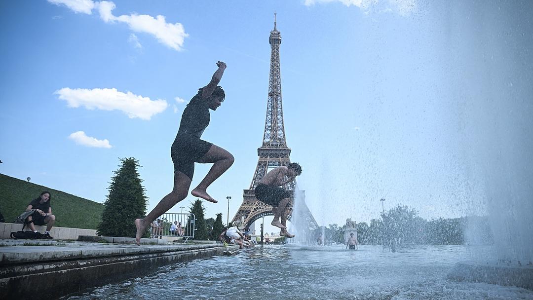 Paris Bans Alcohol Amid Record Heatwave