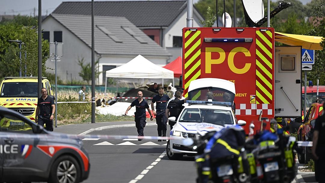 11 Killed in France Skydiving Plane Crash